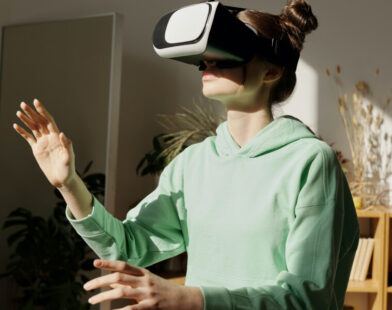 تسلط در طراحی VR: آموزش های برتر برای نمونه سازی سریع UI/UX در سال 2023